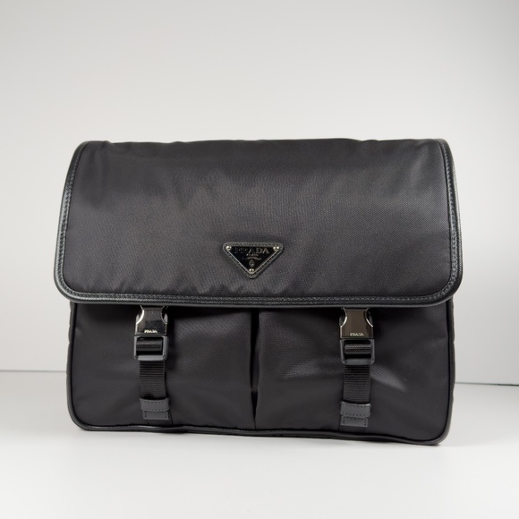 Brand new Prada Re-Nylon and Saffiano leather shoulder bag in black. - Picture 1 of 6
